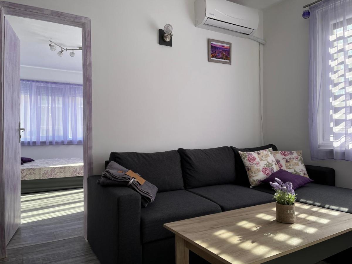 וליקו טורנובו Purple Studios חדר תמונה