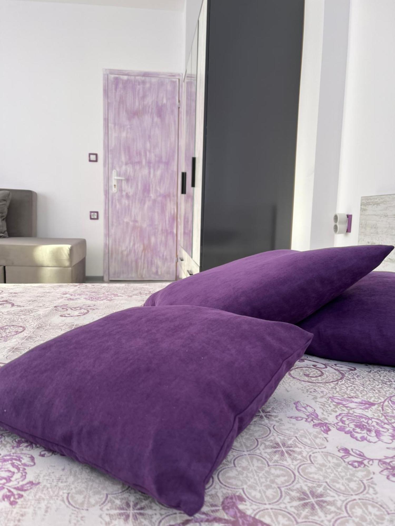 וליקו טורנובו Purple Studios מראה חיצוני תמונה