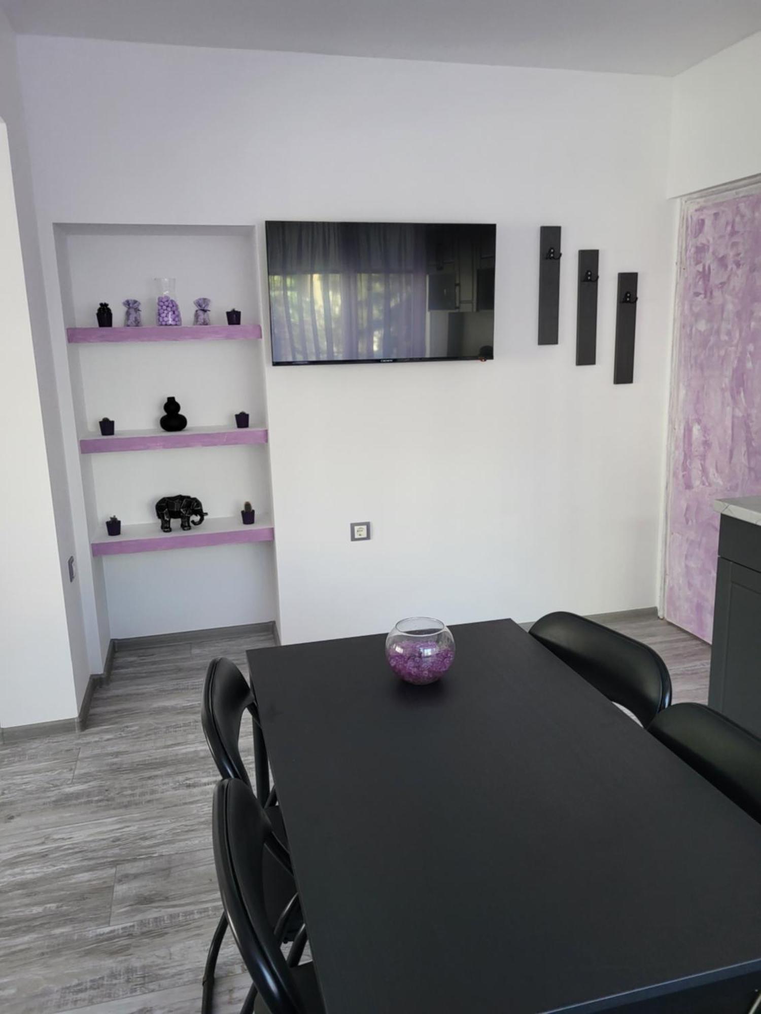 וליקו טורנובו Purple Studios חדר תמונה