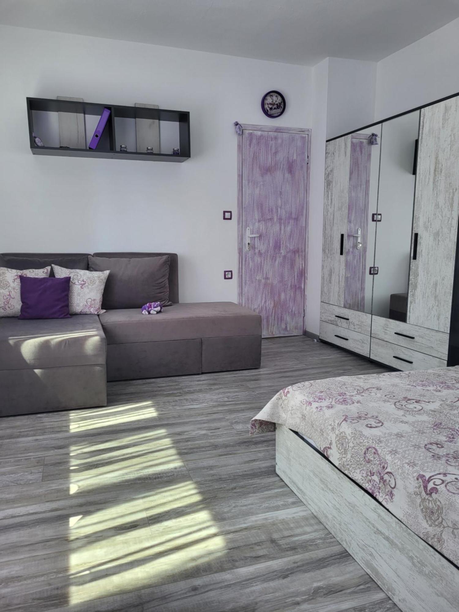 וליקו טורנובו Purple Studios מראה חיצוני תמונה