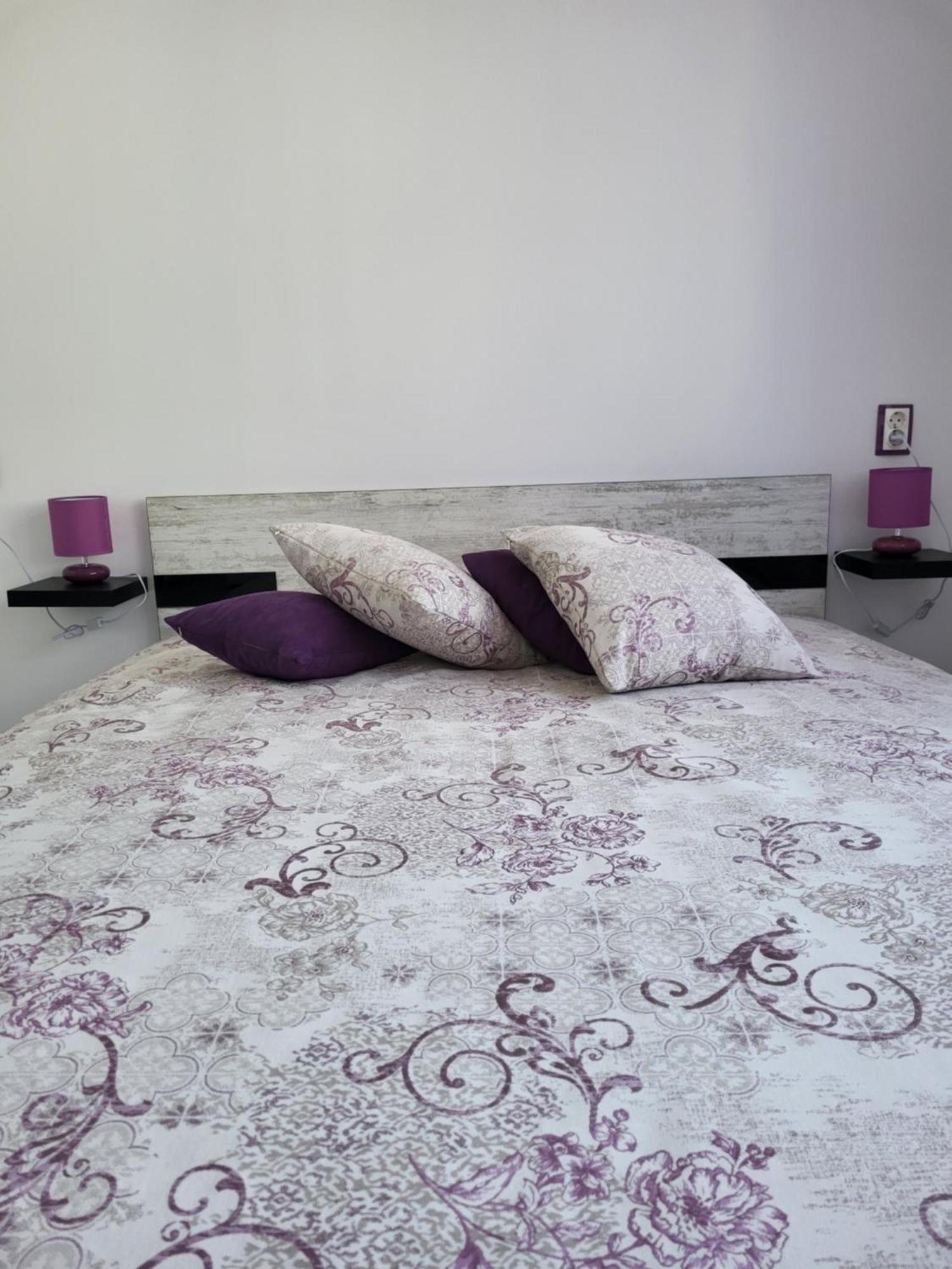 וליקו טורנובו Purple Studios חדר תמונה