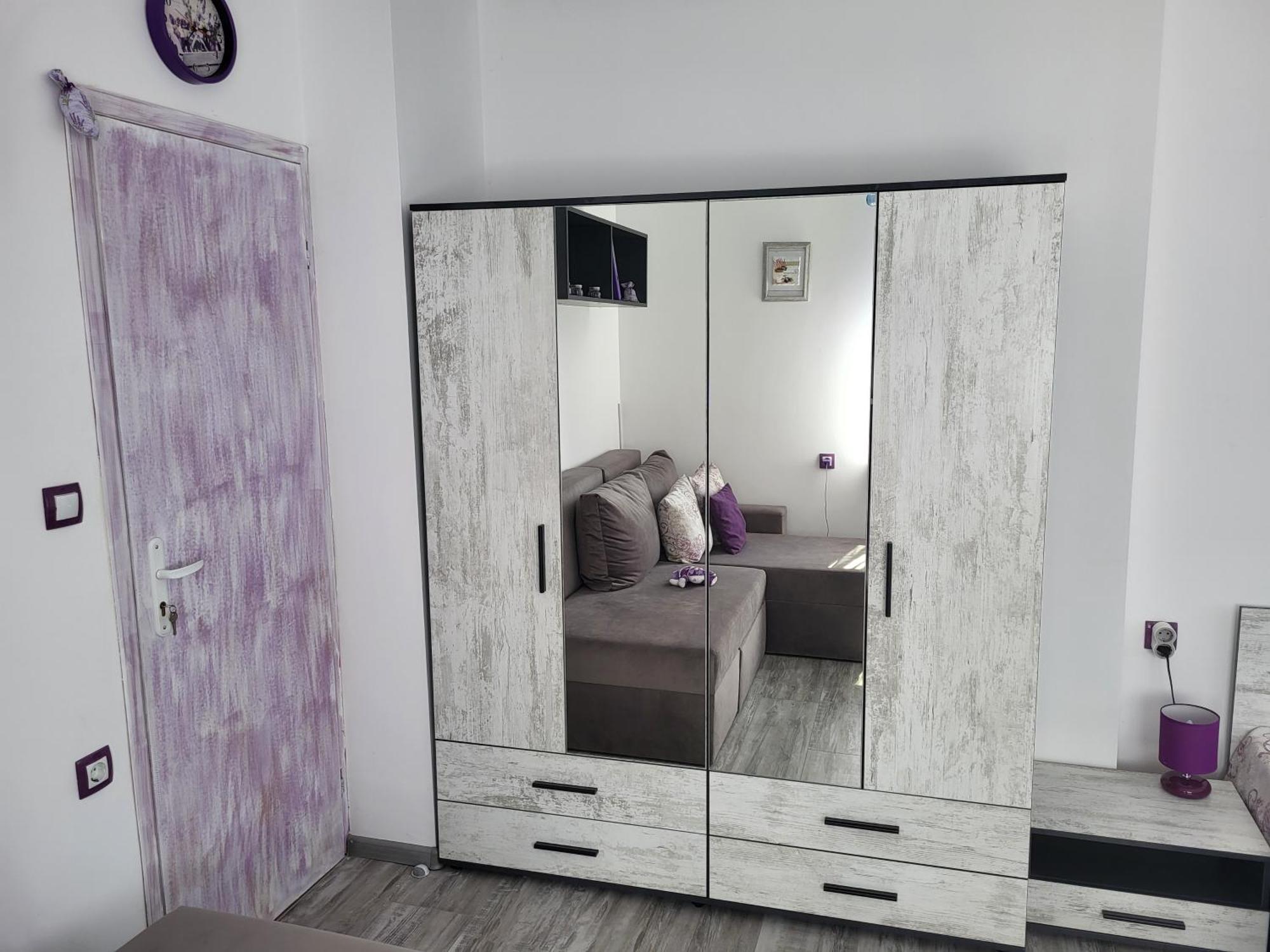 וליקו טורנובו Purple Studios חדר תמונה