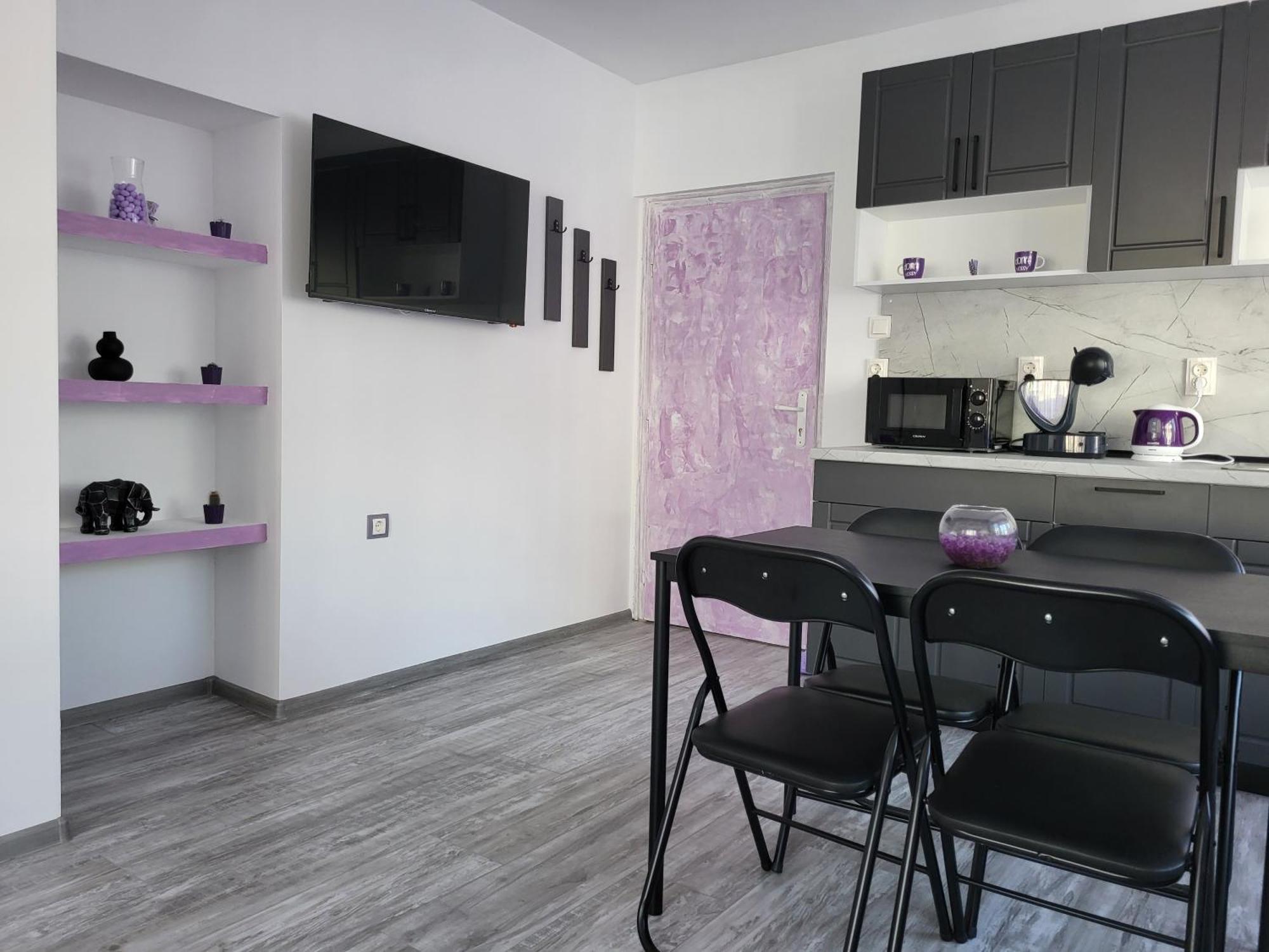וליקו טורנובו Purple Studios חדר תמונה